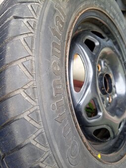 Predám rezervu14"disk5 1/2J×14"CH s pneumatikou185/65R14 8 - 5