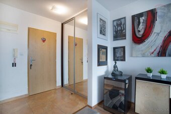 PREDAJ: veľký 3 izbový byt, staršia Novostavba, Nová Rožňavs - 5