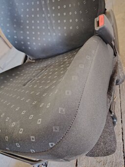Sedacky Toyota Yaris 1,33 (2008) - 5