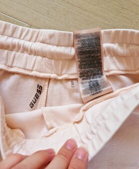 Guess 4x kratka teplakova suprava - 5
