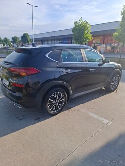 Hyundai Tucson 1,6 Benzín 130kw 10/2018 76 831km - 5