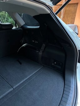 Hyundai Grand Santa Fe - 5