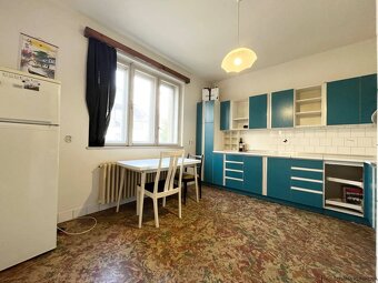Na predaj rodinný dom v pôvodnom stave, pozemok 686 m2, Škol - 5