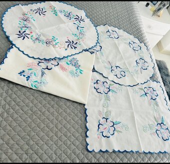 Ručne vyšívané obrusy - 5