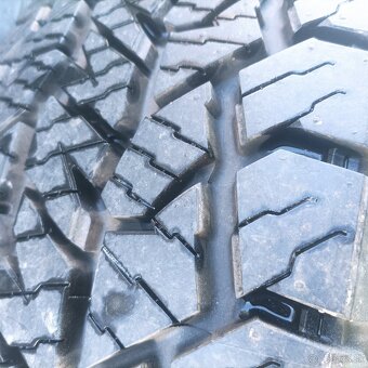 215/80R15  Suzuki - 5