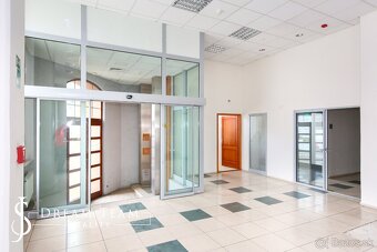 Krásna viacúčelová budova vo výbornom stave v centre, Šahy - 5
