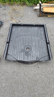 Všelijaké plasty z Audi A4 B7 - 5