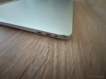 Apple MacBook Pro 15,4" 2018 - 5