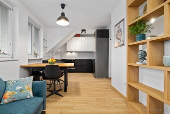 NA PREDAJ- ZAUJÍMAVÝ- 2-IZBOVÝ- MEZANÍN- RUŽINOV- KOŠICKÁ - 5