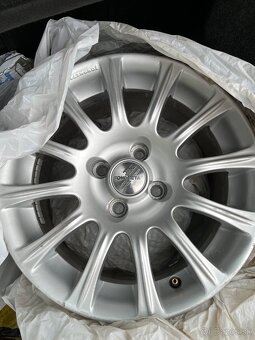 Elektróny 4x100 R15 - 5