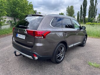 Mitsubishi Outlander 2.2 DI-D 4x4 Automat. 7 miestne. - 5