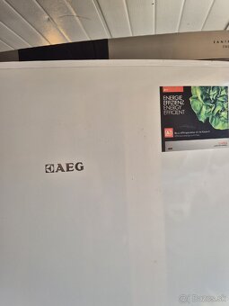 Na predaj: Chladnička s mrazničkou AEG – 100 €
- 5
