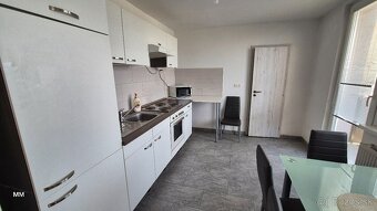Levice - 2 izbový byt na predaj- dobrá lokalita - 5