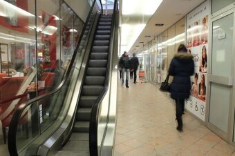 Obchodno-administratívny priestor v pasáži, s parkovaním, v - 5