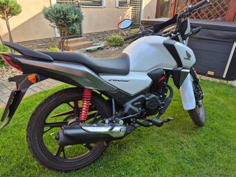 Honda CBF125M - 5