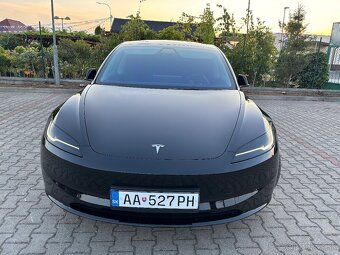 Tesla 3 Highland - 5