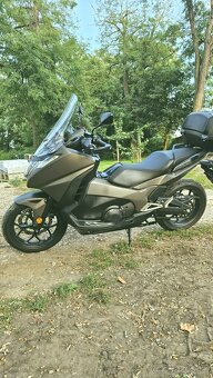 Honda Integra NC750D RC89 - 5