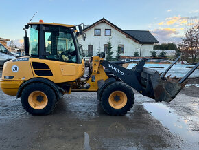 VOLVO L25 2015R 5300MG 139900PLN - 5