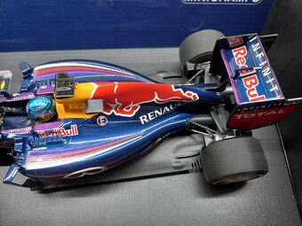 F1 INFINITI RED BULL RB10 2013 VETTEL MINICHAMPS 1:18 - 5