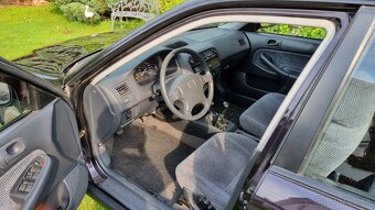 Honda Civic 1,5 VTEC LS 84 KW - 5