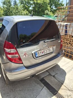 Mercedes A 180 - 5