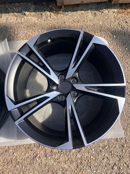 Predám disky originál Audi A5/S5 R20 8W0071490A - 5
