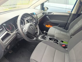 Volkswagen Touran - 5