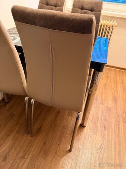 Kuchynský stôl so 4 stoličkami - 5