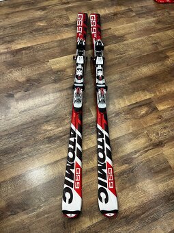 Carvingove lyže zn. ATOMIC 160 - 5