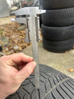 Hankook 275/35 R19 zimné - 5