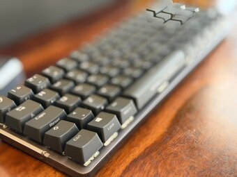 ASUS ROG 65% klavesnica FR layout - nova, zaruka - 5