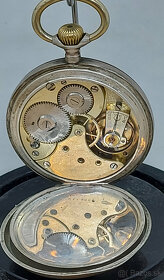 Predám funkčné starožitné vreckové hodinky No.1254839 Ω 115 - 5