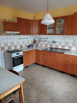 Ihneď obývateľný dom s veľkou záhradou Budmerice - 5