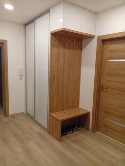 Moderne zrekonštruovaný 4 izbový byt - 5