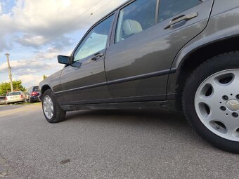 Mercedes Benz 190d - 5
