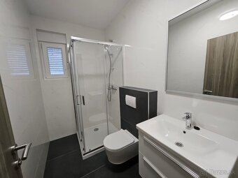 Novostavba RD s bazénom v Chorvátsku. - 5