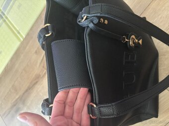 Kabelka guess na predaj - 5