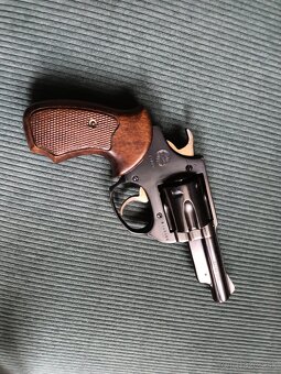 Revolver Astra 680 - 5