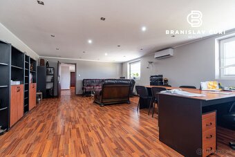 NA PREDAJ PODNIKATEĽSKÝ AREÁL V BARCI - 5