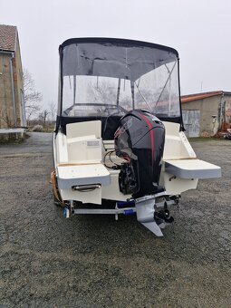 motorová loď QUICKSILVER ACTIV 555 CABIN - 5