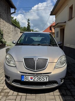 Lancia Y 1.2i R.V.2010 - 5