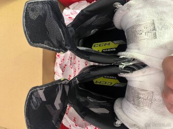 CCM TACKS AS- 580 VEĽKOSŤ 38 SUPER STAV - 5