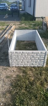 Betónový vyvýšený záhon - 5