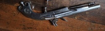 Predam kresadlova pistol - 5