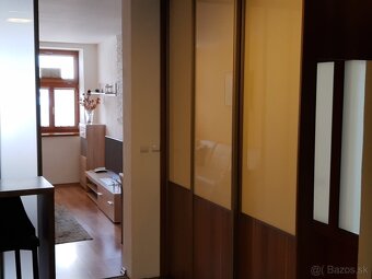 Prenájom izby v byte, historické centrum Košice - 5