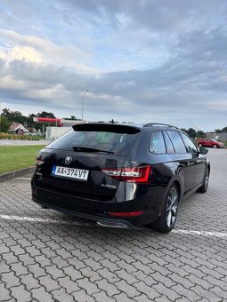 Predám Škoda superb sportline - 5