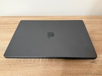 Predám macbook M3 pro MAX 1TB,36RAM,30CPU,14GPU,velkosť 16’ - 5