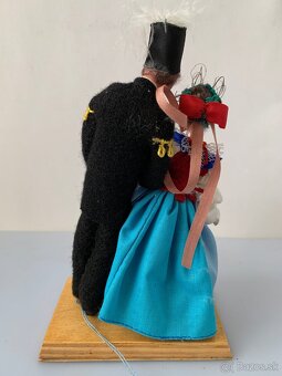 Zberatelské Starožitné figúrky 1976 - 5