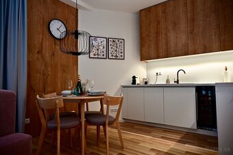 Luxusný, moderný apartmán pod Kubínskou Hoľou na predaj - 5