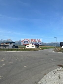 Predaj stavebný pozemok 850 m2 s IS, stavebným povolením dv - 5